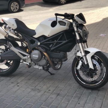 Ducati monster 696